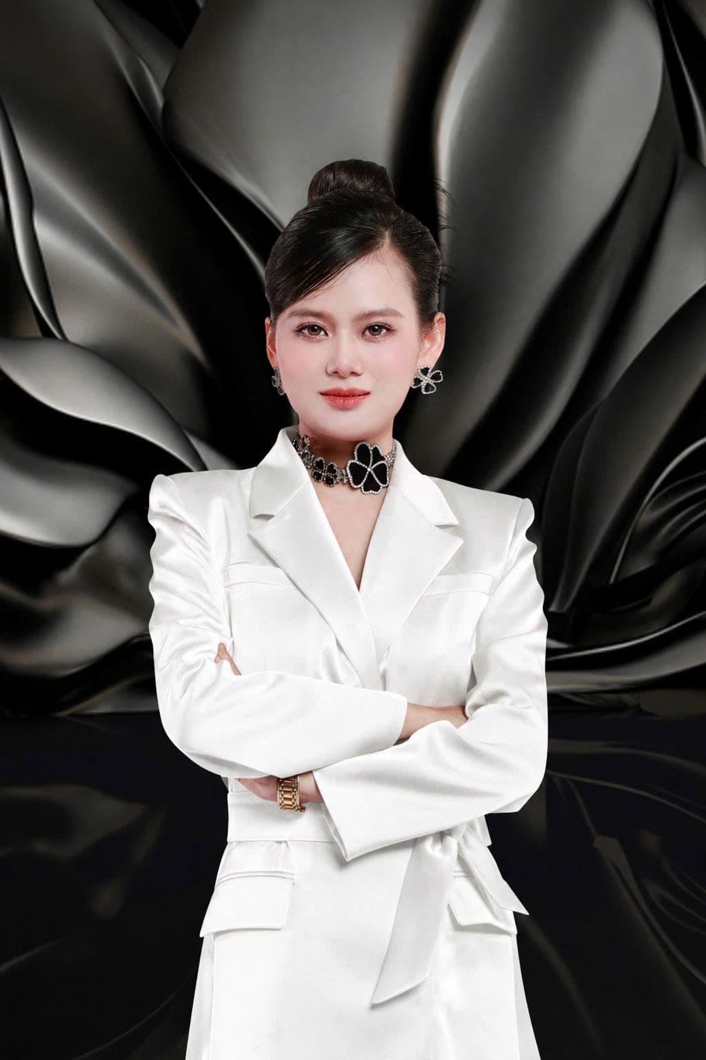 Nhà báo - Coach Hoàng Yến